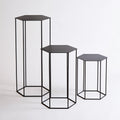 Set di tavolini a colonna dalle linee essenziali, colore grigio